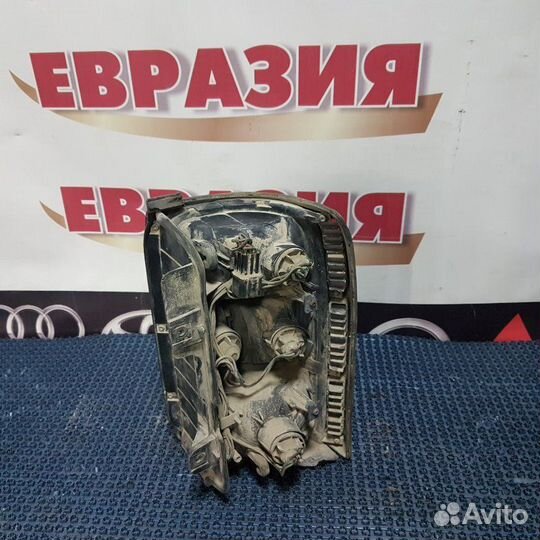 Фонарь задний задний левый Mitsubishi Pajero V45W