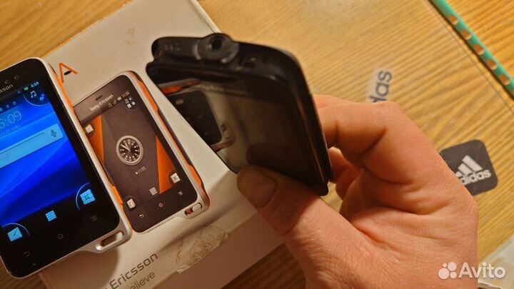 Sony Ericsson Xperia active, 1 ГБ