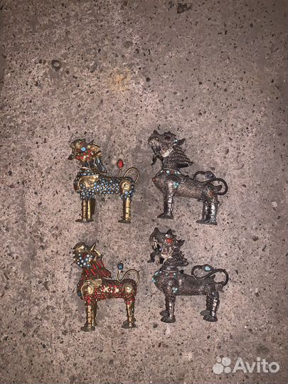 Лев собака фу