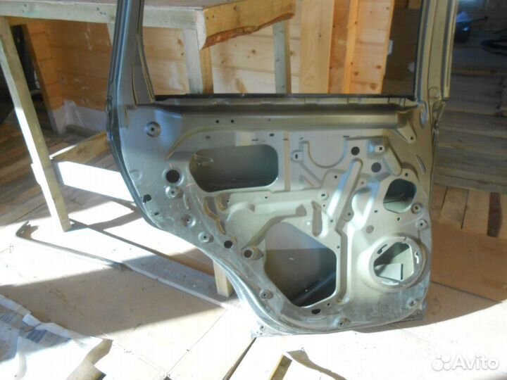 Дверь задняя левая Mitsubishi Outlander 2015-2021