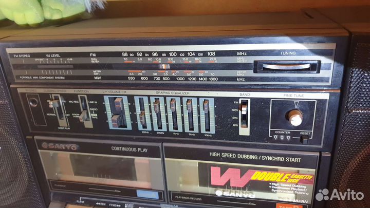 Кассетный музыкальный центр sanyo