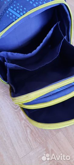 Продам школьный рюкзак