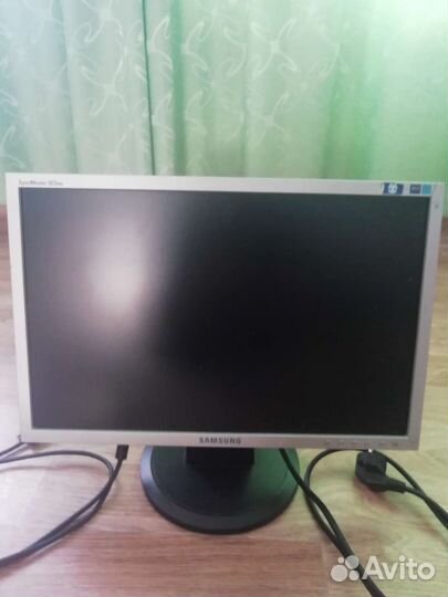 Монитор Samsung syncmaster 923 nw