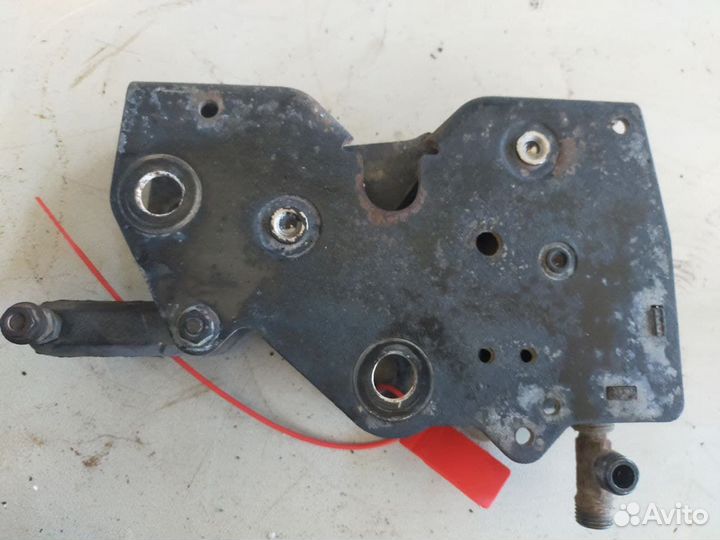 Замок кабины левый XF105 DAF 1427610