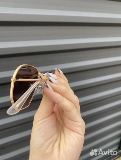 Солнцезащитные очки в винтажном стиле