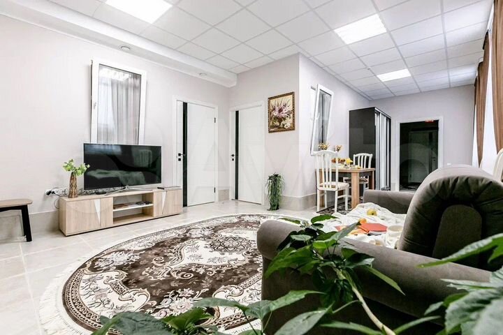 3-к. квартира, 80 м², 1/2 эт.