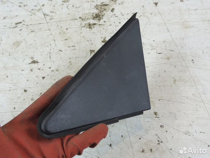 Накладка переднего крыла левого Ford Fiesta
