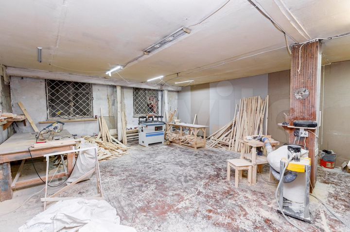 Производство, 1200 м²