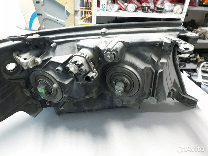 Фара левая Toyota Land Cruiser 200 дорестайлинг