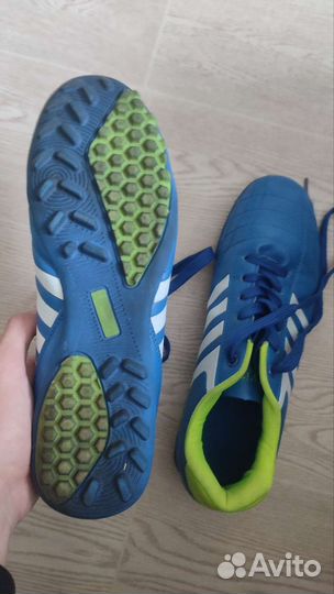 Футбольные бутсы