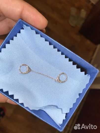 Серьга серебро наручники