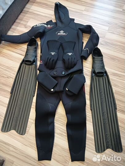 Гидрокостюм