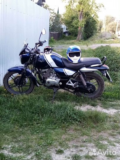 Индийский мото Bajaj V15