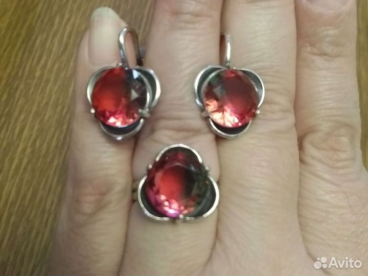 Комплект с топазом