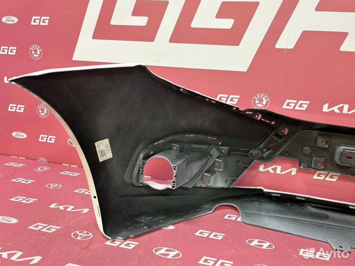 Передний Белый бампер LADA Granta FL 18 - 24