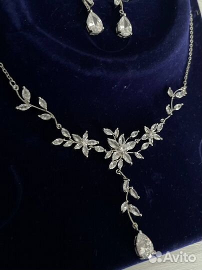 Серьги и колье для выпускного или свадьбы