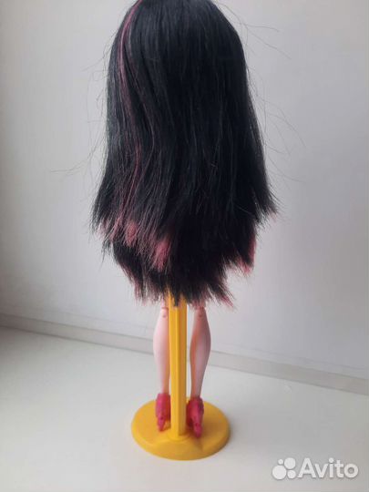 Кукла Монстер Хай Дракулаура Крипатерия