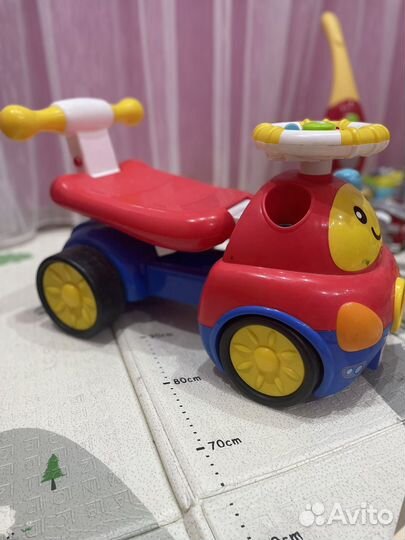 Машинка-каталка бомбардир