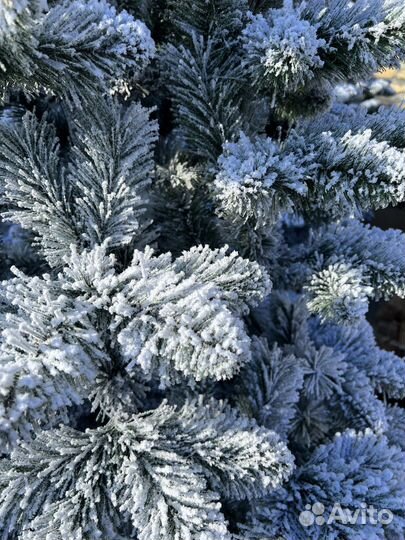 Ель искуственная заснеженная