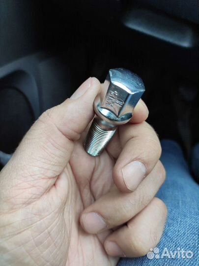 Колесные болты (20 штук) M14x1.25 конус