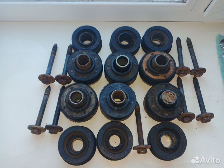 Подушки кузова Mercedes ml 163