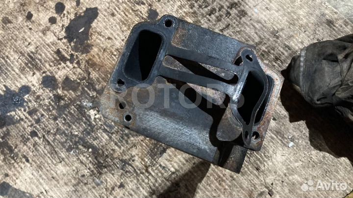 Головка блока цилиндров Scania R 5 2008 1855950