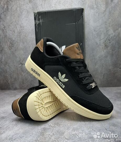 Кроссовки adidas