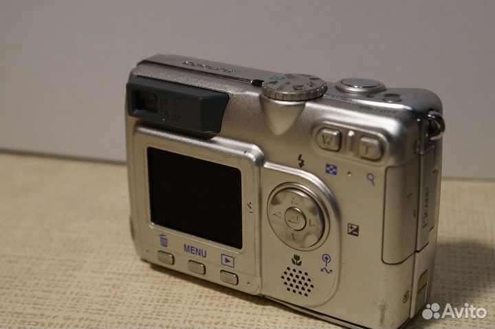 Nikon Coolpix 4200