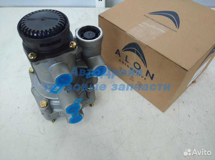 Кран управления тормозами прицепа для автомобилей