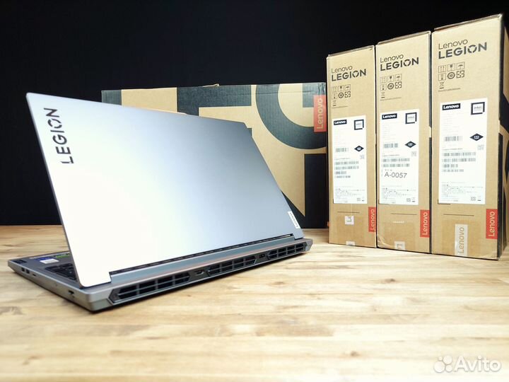 Lenovo Legion Slim 5 Core i7-14700HX/RTX 4060