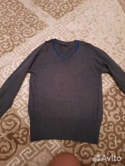 Свитер для школы