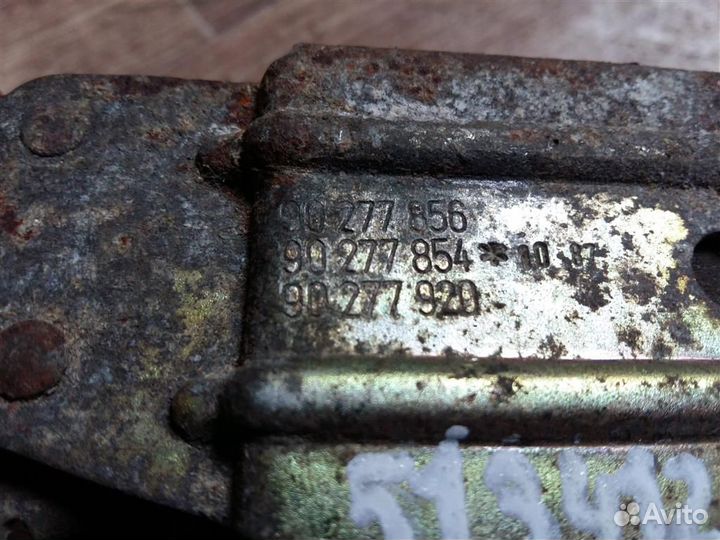 Замок двери передней правой Opel Omega A 1986-1994