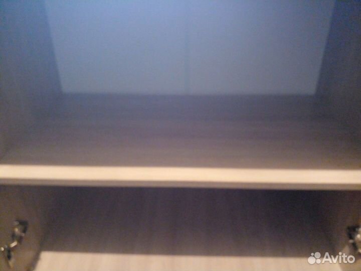 Стол кухонный