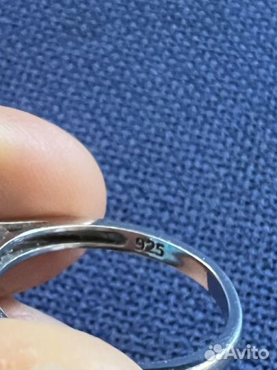 Серьги и кольцо с опалом