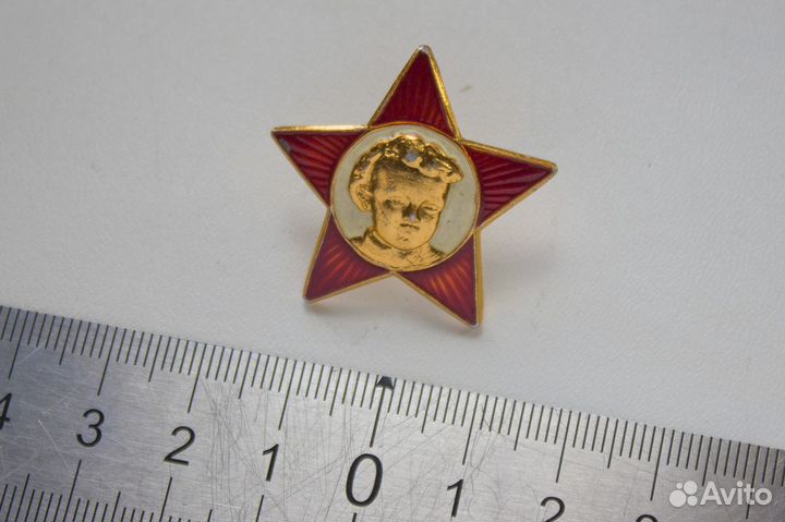 Советские значки СССР (подробное описание)