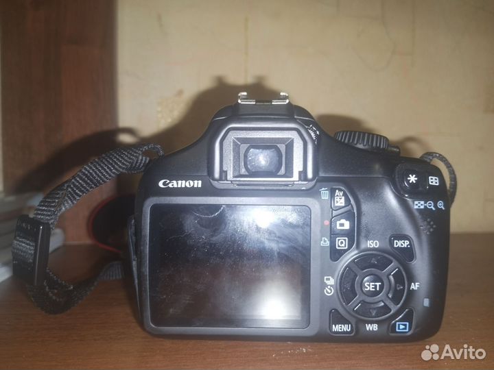 Зеркальный фотоаппарат Canon EOS 1100d