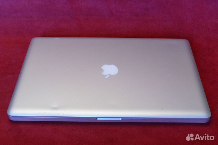 Apple Macbook Pro Core i7 2.4 512 ssd