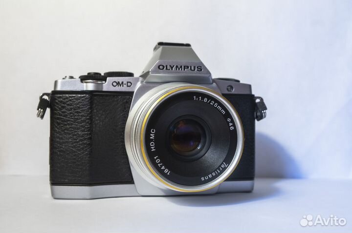 Цифровой фотоаппарат Olympus OM-D E-M5 + 25mm f1.8