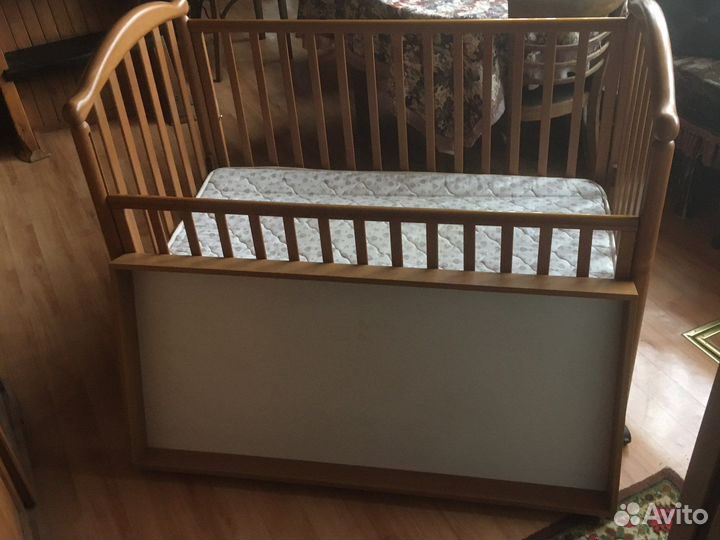 Детская кроватка pali