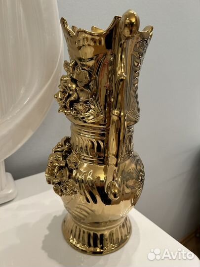 Букет из искуств.цветов в вазе