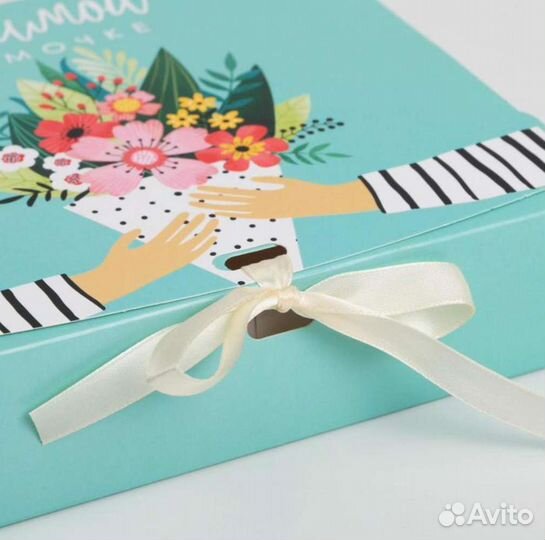 Коробка подарочная 