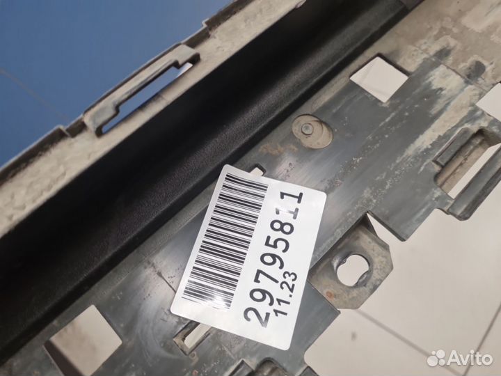 Накладка подножки левая Toyota Land Cruiser 200 20