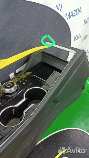 Консоль центральная Kia K5 DL3