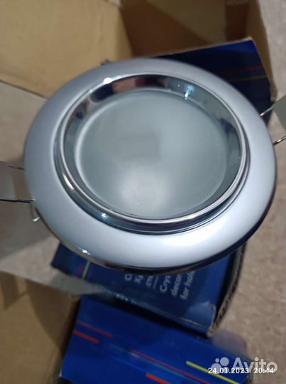 Светильник потолочный встраиваемый