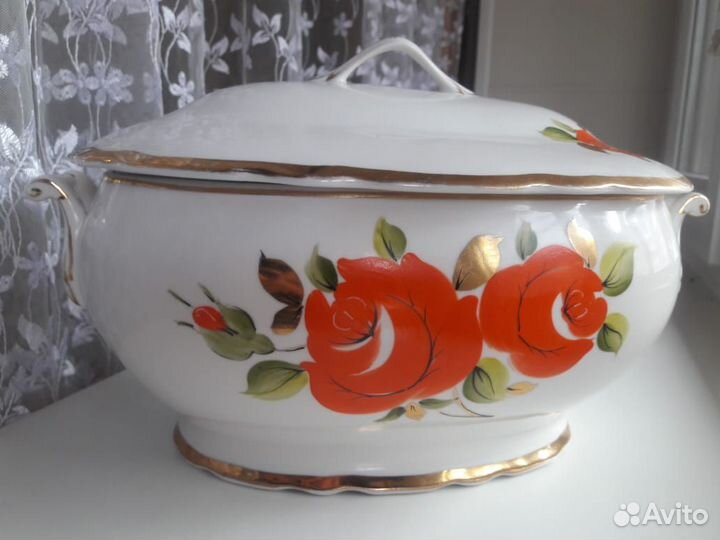 Супница фарфоровая.Редкая.Коростень