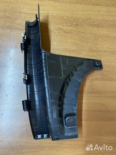 Накладка салона задняя правая Kia Ceed 3