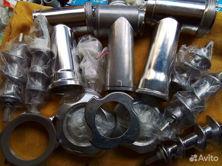 Для мясорубок корпус, шнеки, гайки,ножи,решетки