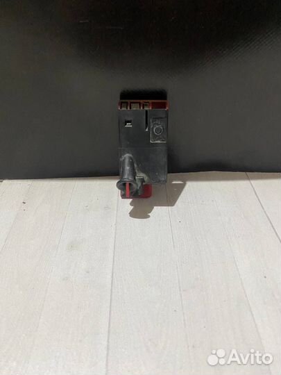 Ручка открывания капота Mercedes