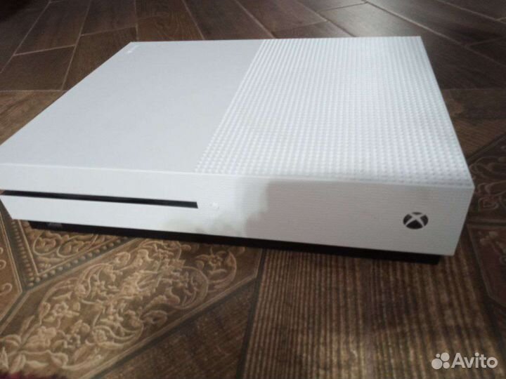 Xbox One s 1tb с играми