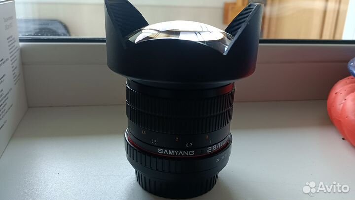 Широкоугольный объектив Samyang 14mm f 2.8 EF